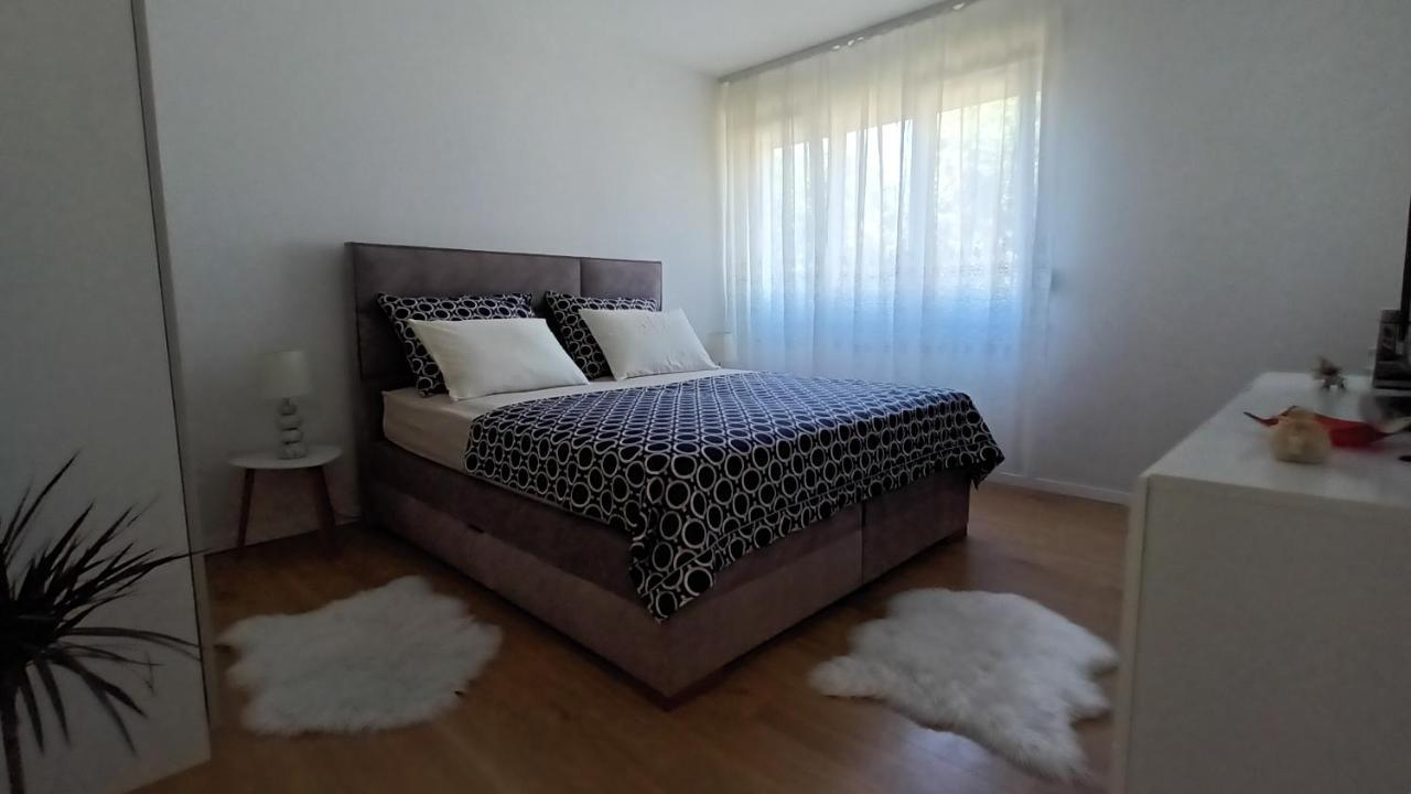 Leona Apartment-Perfect For Four سبليت المظهر الخارجي الصورة
