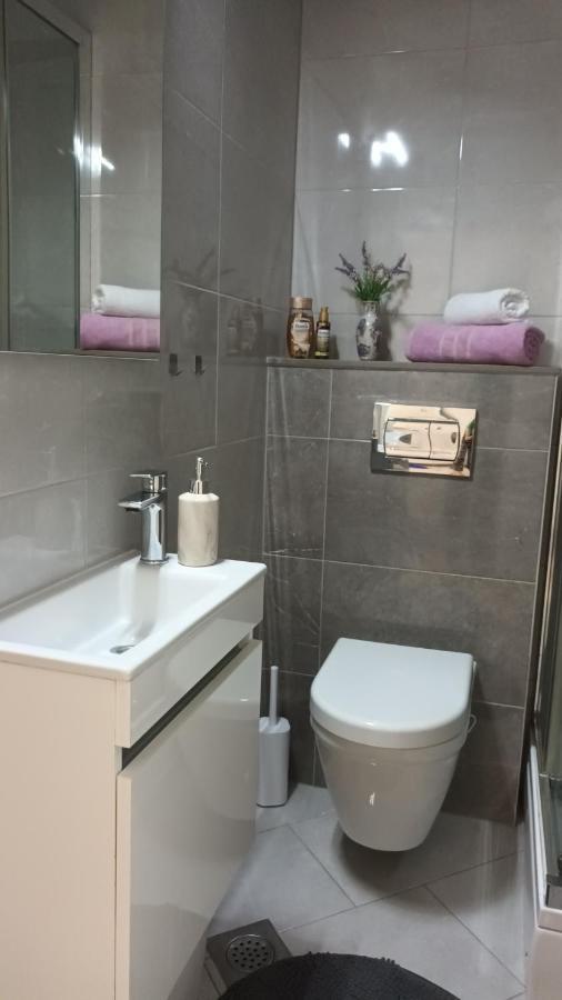 Leona Apartment-Perfect For Four سبليت المظهر الخارجي الصورة